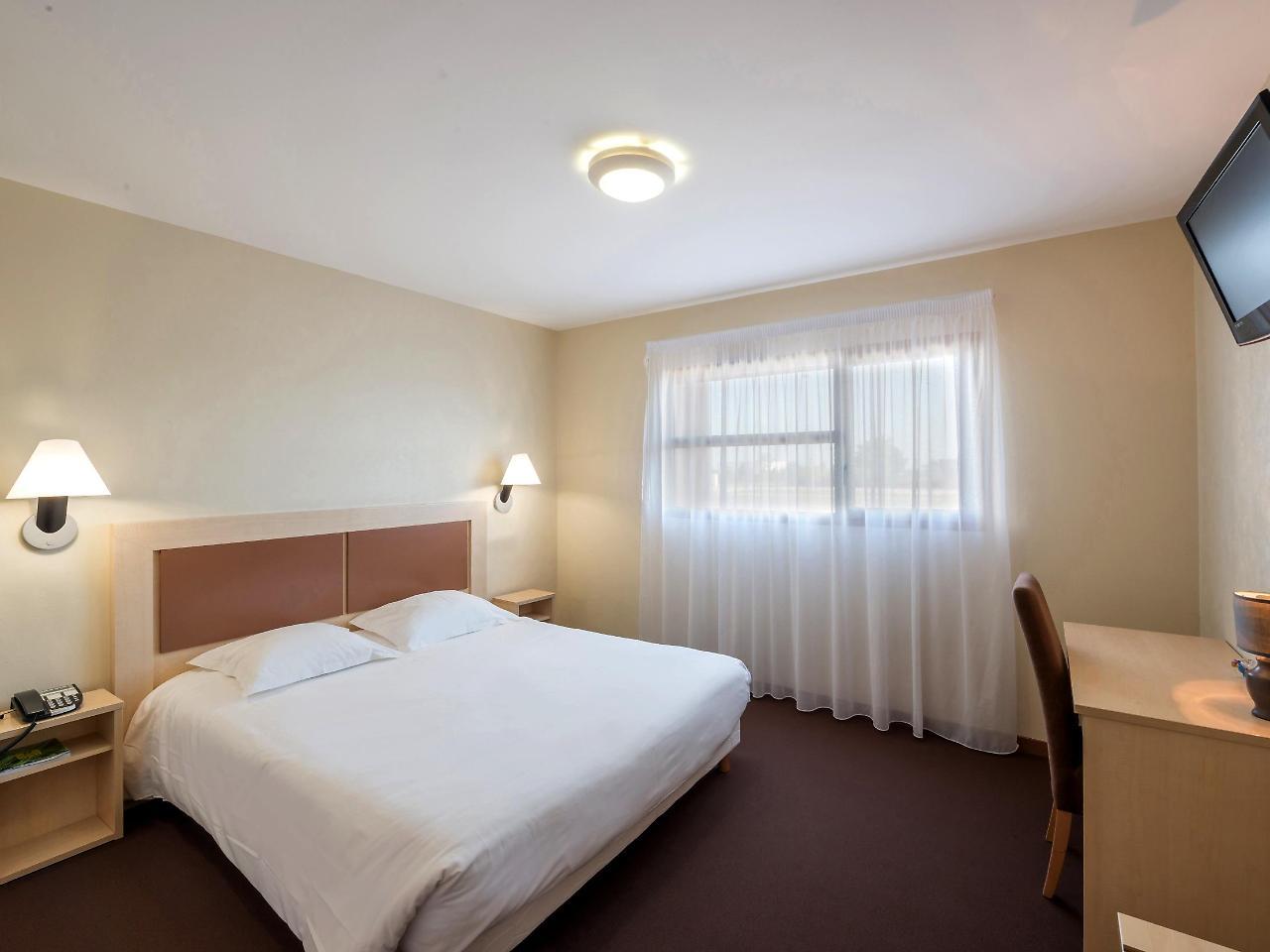 Hotel Talencia Thouars Exterior foto