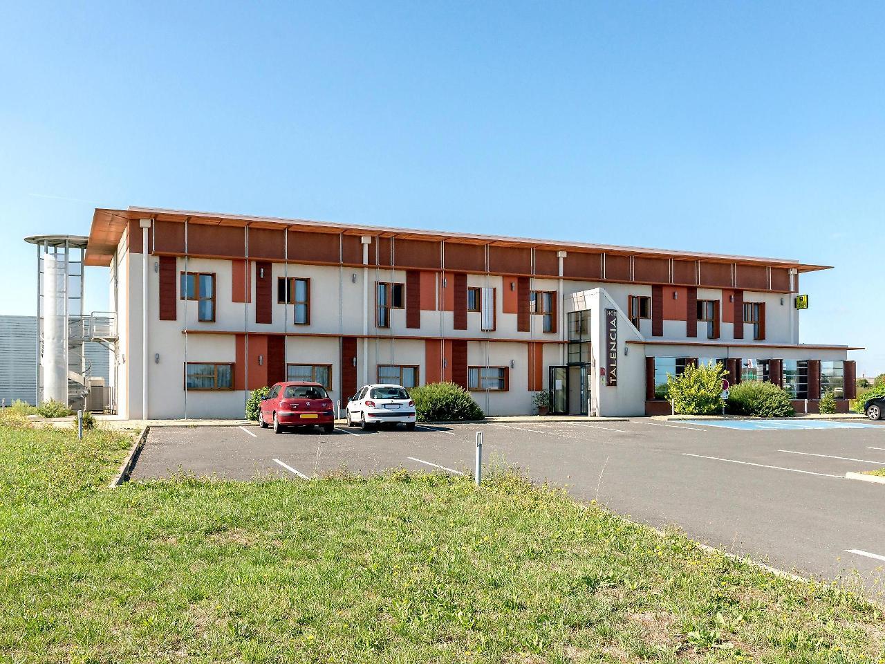 Hotel Talencia Thouars Exterior foto