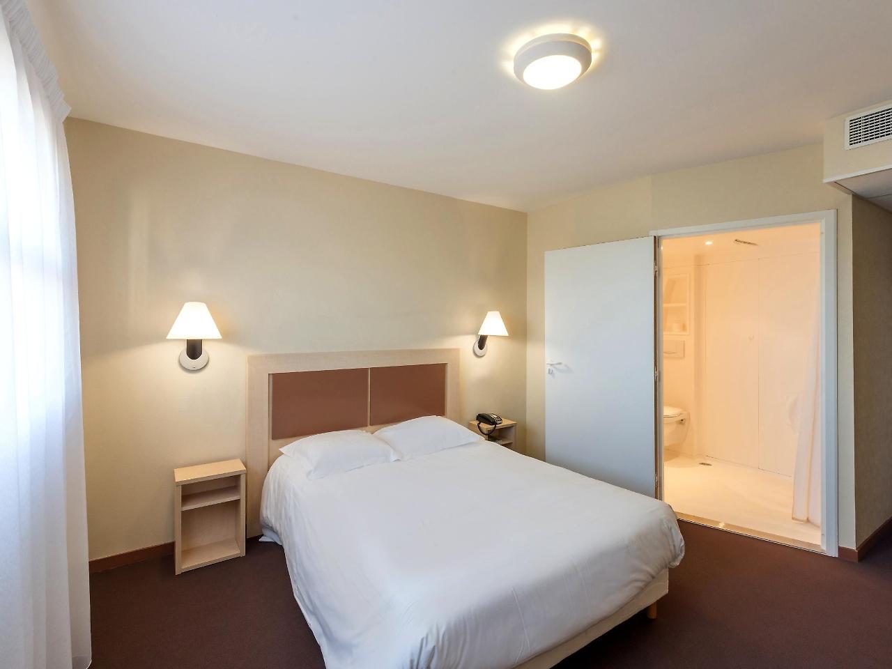 Hotel Talencia Thouars Exterior foto